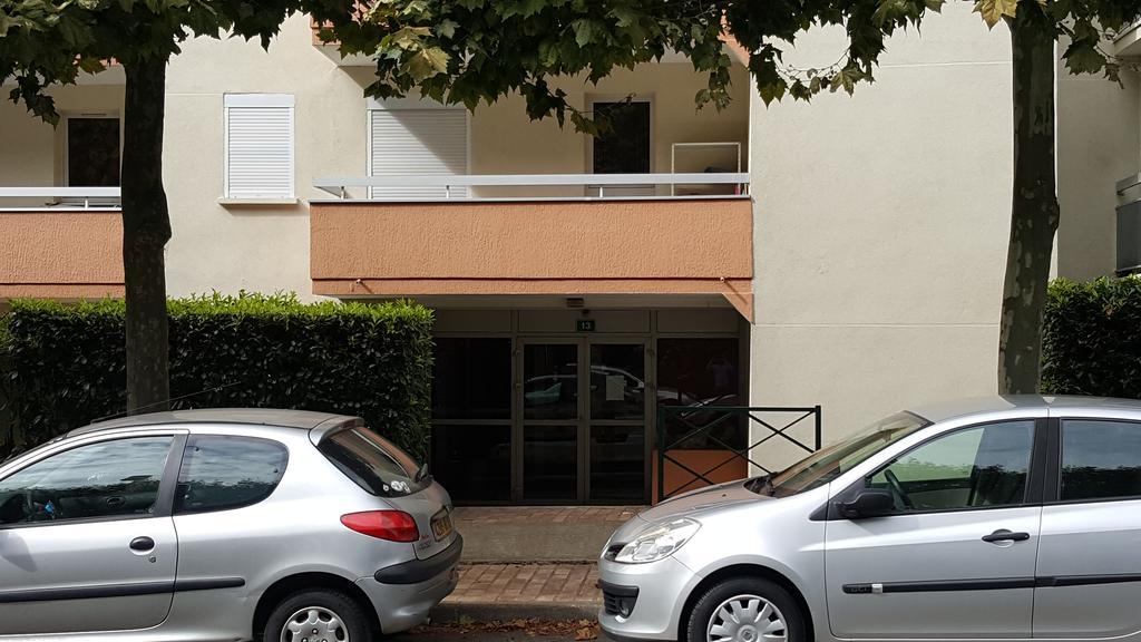 Le Marnois-Gare Noisy-le-Grand Exterior foto